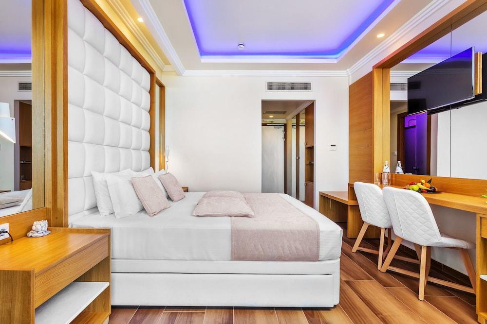 Porto Marine Hotel Platamonas Bagian luar foto